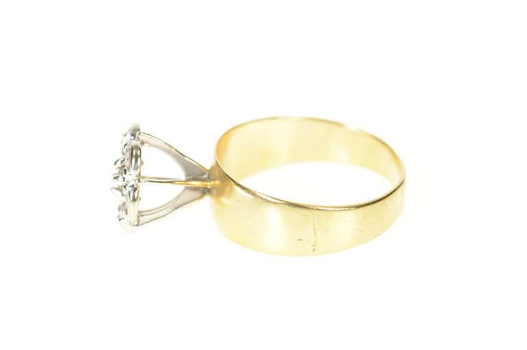 10K Yellow Gold 0.77 Ctw Retro Round Diamond Cluster Ring