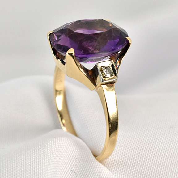 Sweet Estate Amethyst Ring