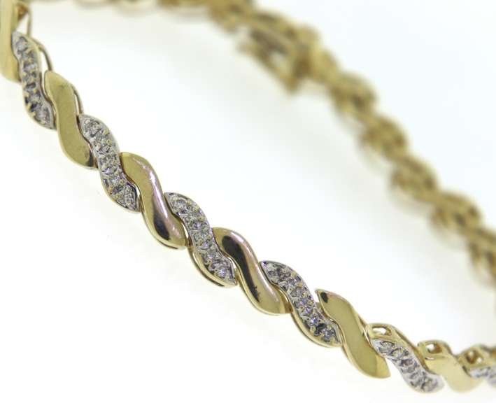 Powerful 2 tone Diamond Tennis Bracelet