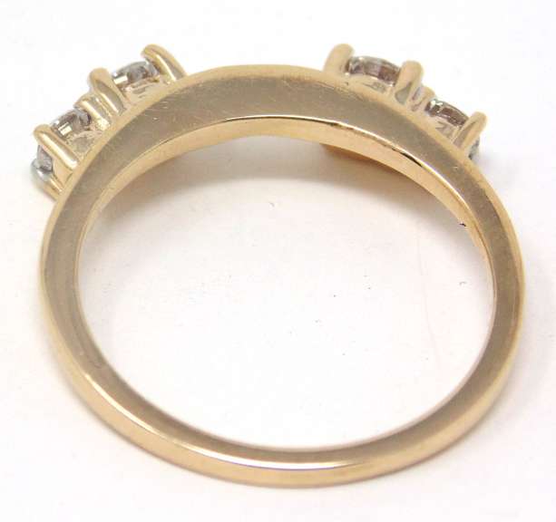 Beautiful Yellow Gold Diamond Ring Jacket