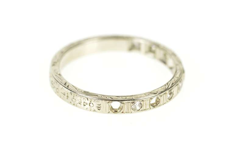 18K White Gold Art Deco Ornate Etched Diamond Wedding Band Ring