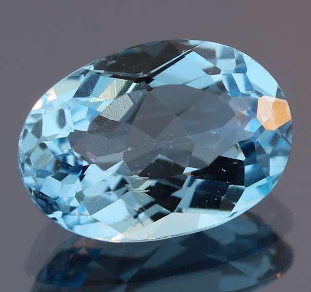 Brilliant 8.31ct oval cut Topaz center stone