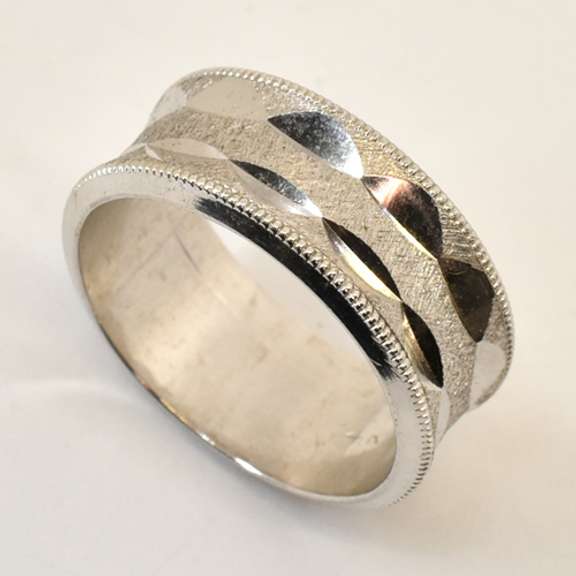 Flashy White Gold Band