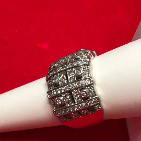 LADIES 14KT WHITE GOLD DIAMOND RING / BAND
