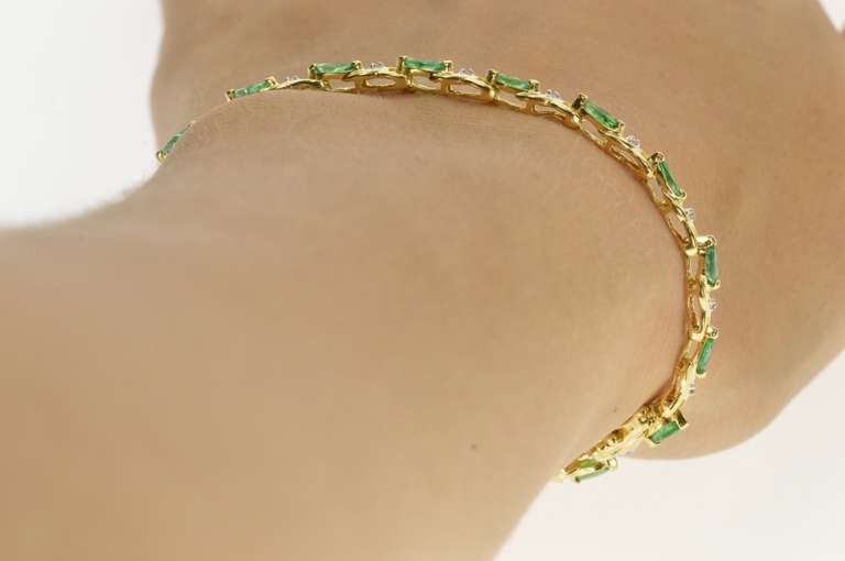 14K Yellow Gold Marquise Emerald Diamond X Link Tennis Bracelet