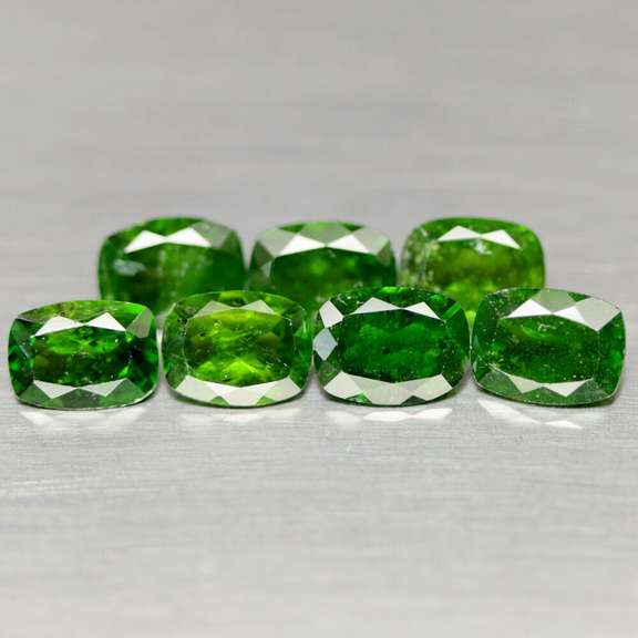 Rich forest green 9.51ct Chrome Diopside set