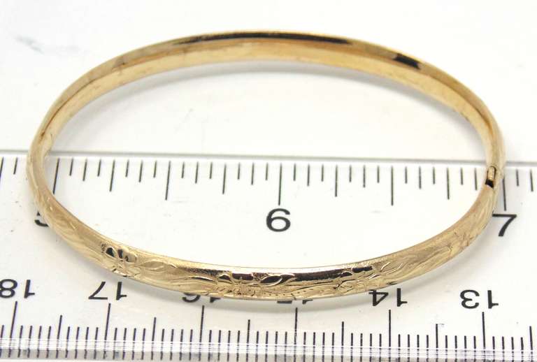 Cute Baby's Floral Bangle Bracelet