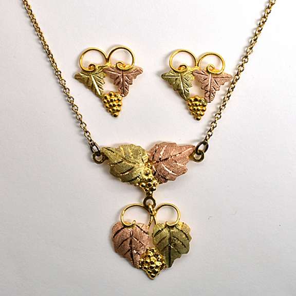 Black Hills Gold Pendant & Earring Suite