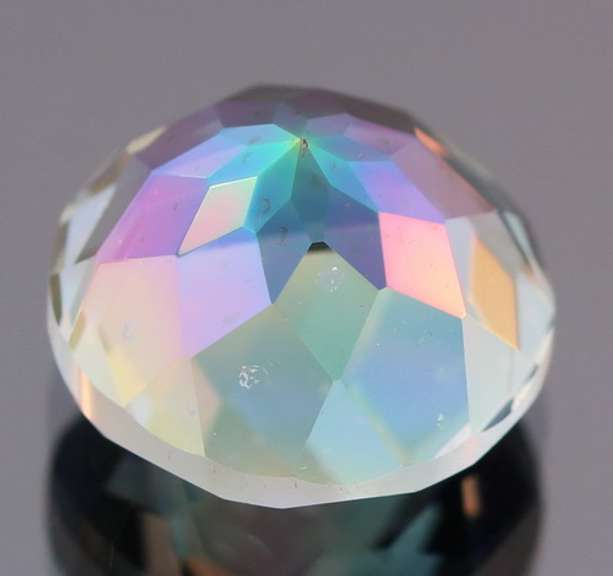 Brilliant multi-color 12mm 7.21ct Mystic Quartz