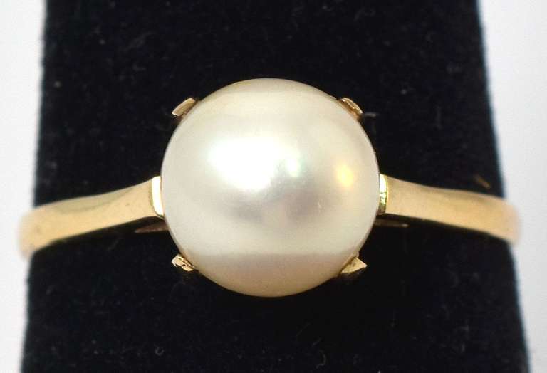 Elegant Solitaire Pearl Ring in 14KT Yellow Gold