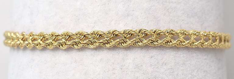 Lovely Rope Chain Bracelet in Yellow Gold