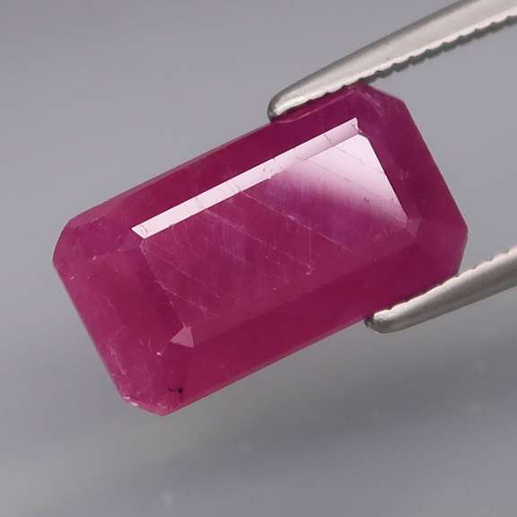 Captital 5.76ct UNHEATED emerald cut Ruby