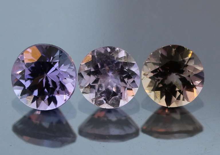 Rare! 1.63ct unheated set of Tanzanite with pink tints