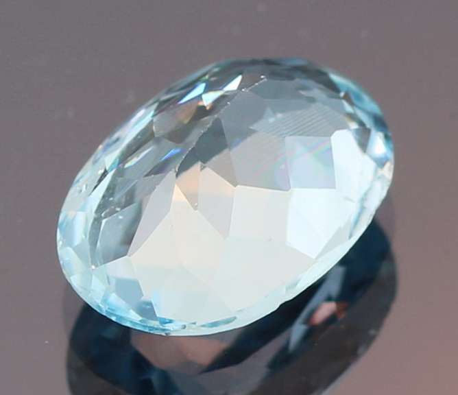 Brilliant 6.37ct oval cut Topaz center stone