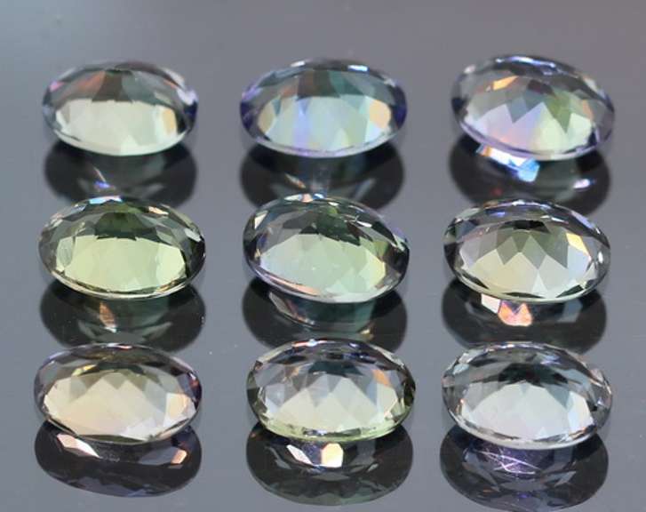 Gorgeous 5.68ct multi-color Tanzanite set