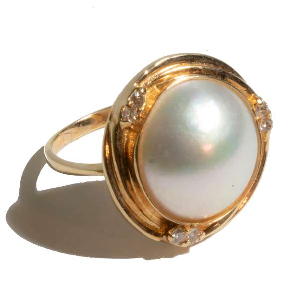 14 K Maube Pearl and Diamond Ring