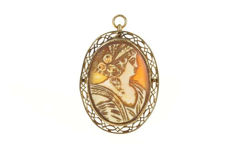 10K Yellow Gold Oval Ornate Carved Lady Cameo Filigree Pendant/Pin