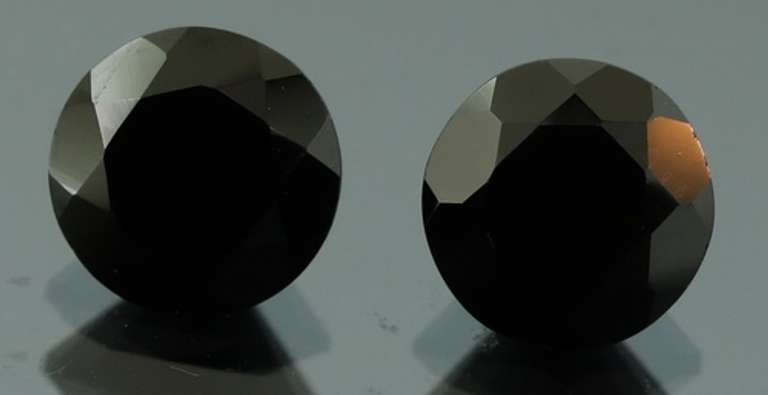 Sultry 4.99ct diamond black Tourmaline set