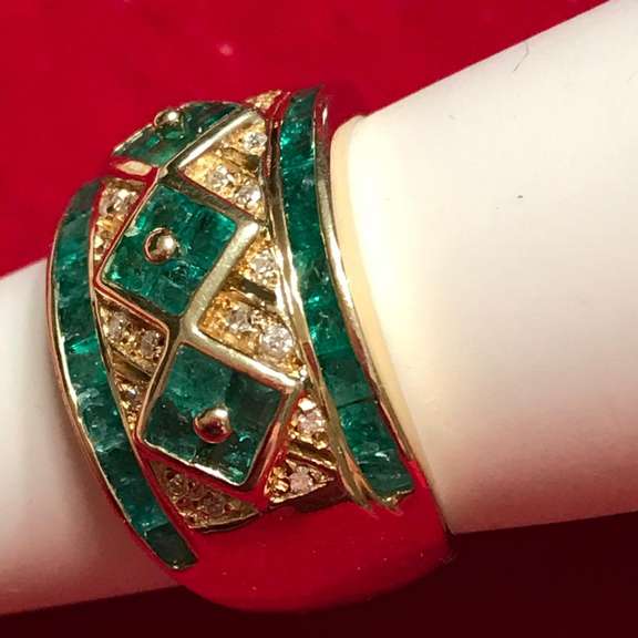 Ladies 14k diamond and emerald wide band