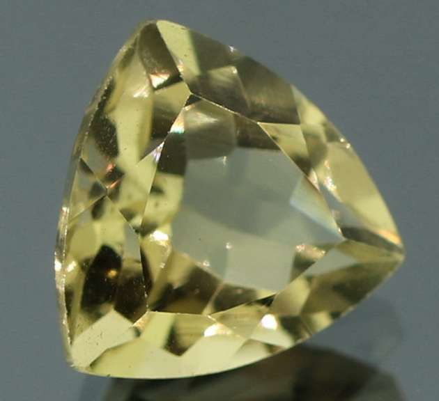 Ravishing 3.25ct trillian cut 10x10mm Citrine