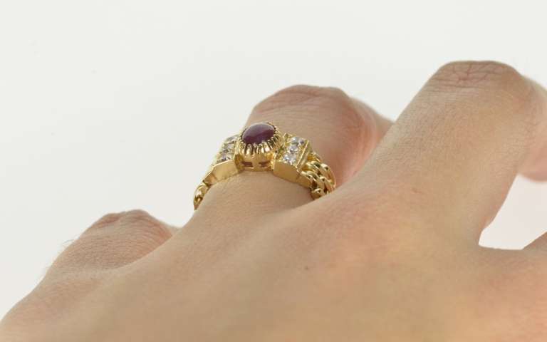 10K Yellow Gold Oval Ruby Diamond Accent Panther Chain Ring