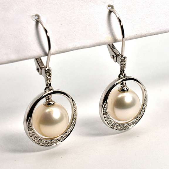 Beautiful Pearl & Diamond Earrings in 14K WG