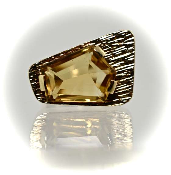 Architectural 14K Pentagonal Citrine Ring