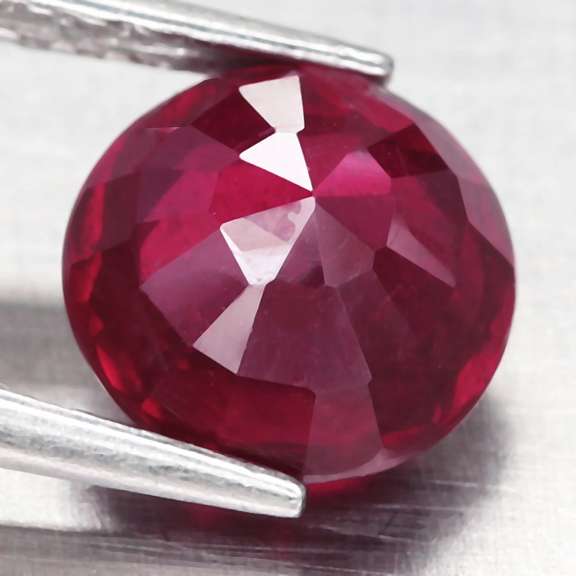 Gorgeous deep red 3.28ct Ruby solitaire