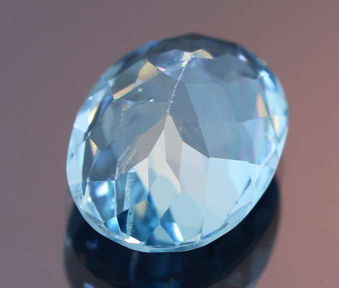 Dazzling 6.54ct 14mm Swiss blue Topaz