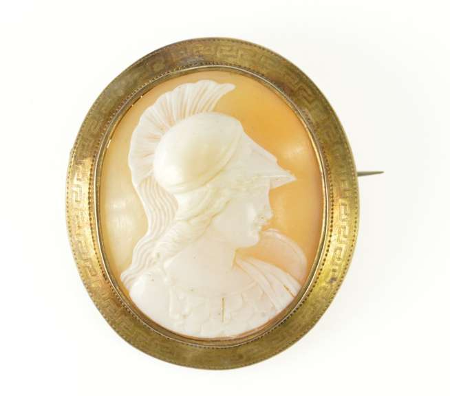 10K Yellow Gold Victorian Greek Soldier Carved Cameo Pendant/Pin