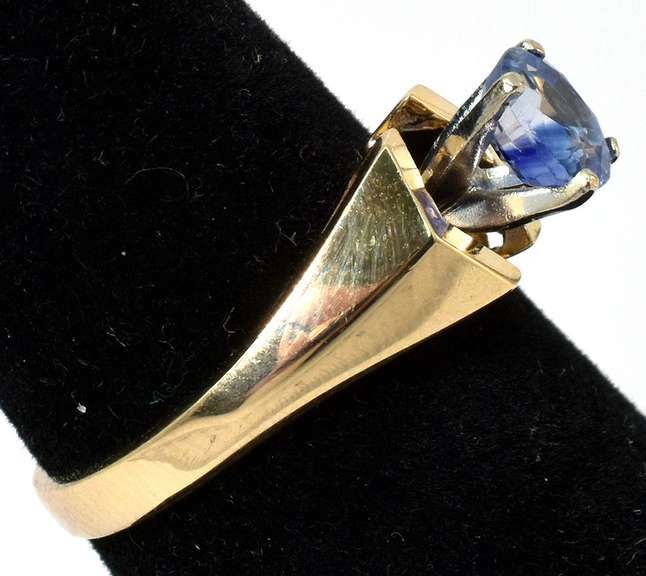 Dazzling Sapphire Solitaire Ring in 14KT Yellow Gold