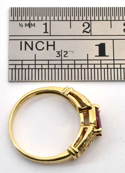 Nicely Styled Ruby & Diamond Ring