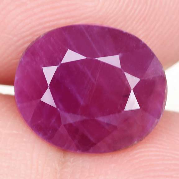 Glistening violet red 6.08ct UNHEATED Ruby