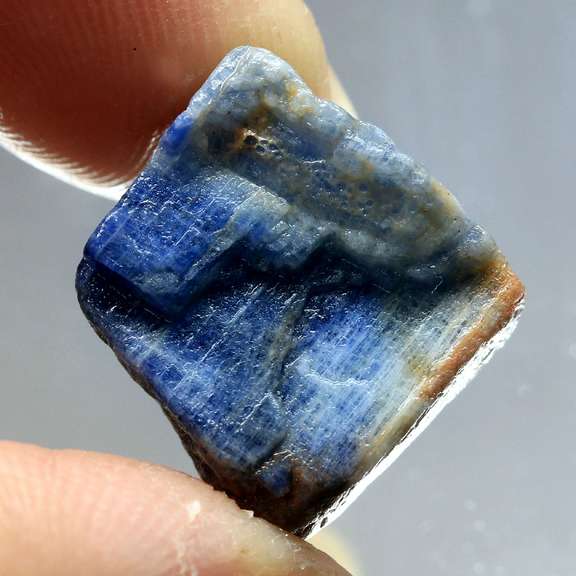 Uncut 31.74ct untreated bi-color Sapphire