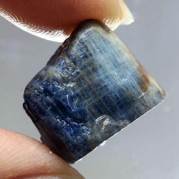 Uncut 31.74ct untreated bi-color Sapphire