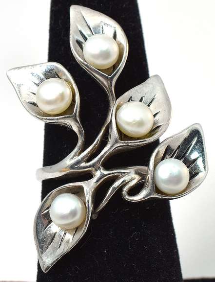 Sterling Silver Pearl Ring