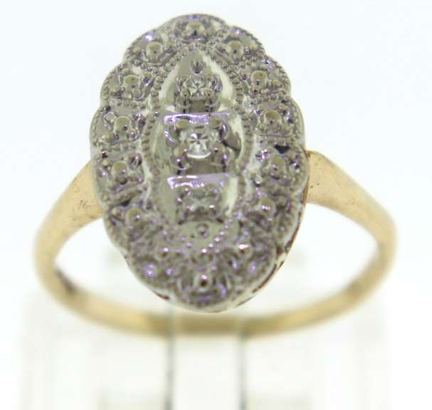 Vintage Art Deco 3 Diamond Ring