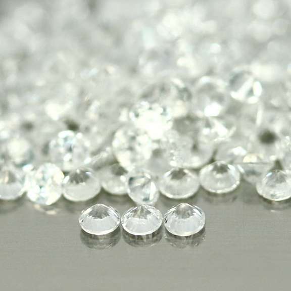 Outstanding 8.70ct diamond white Zircon set