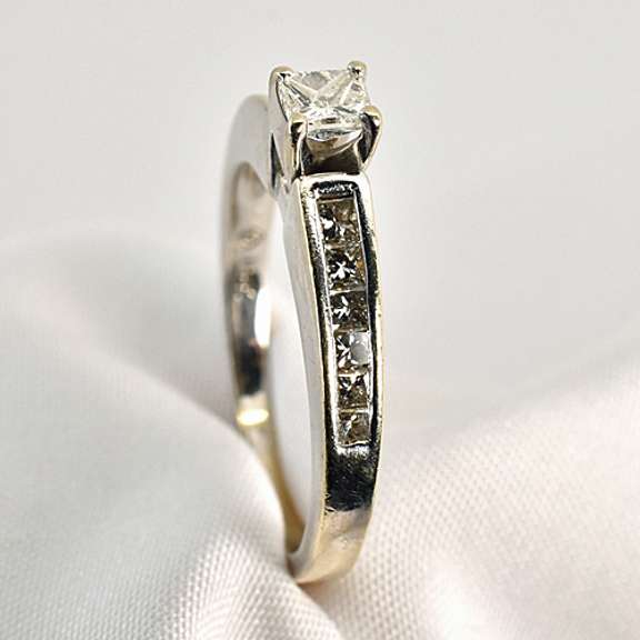 Charming WG Princess Cut Diamond Ring
