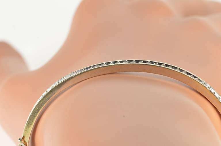 14K White Gold 0.82 Ctw Diamond Channel Oval Bangle Bracelet