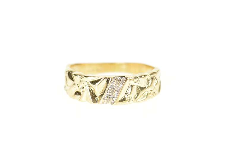 10K Yellow Gold Diamond Textured Nugget Graduated Band Ring