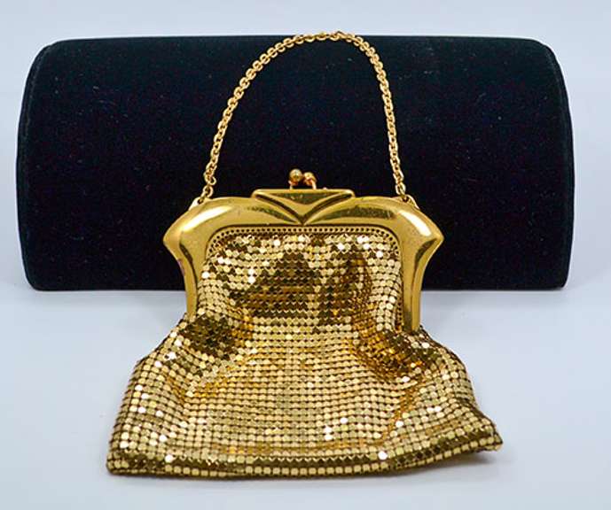 Mid Century Whiting & Davis Co. Gold Tone Mesh Wristlet Clutch
