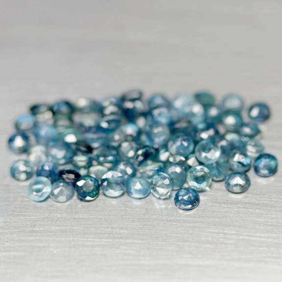 Multi-hue 8.36ct natural blue Sapphire set