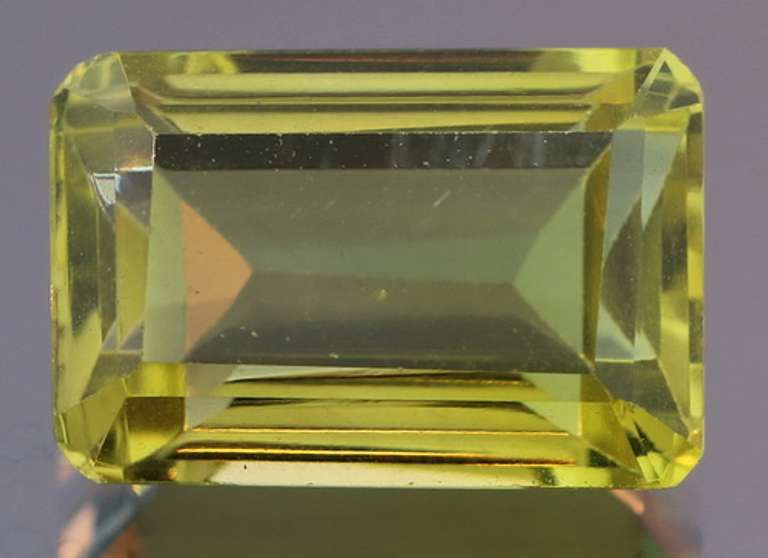 Stunning 8.43ct 10x15mm emerald cut Citrine