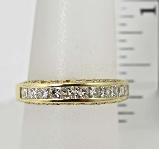 Beautiful 14K Princess Cut & Round Diamond Band