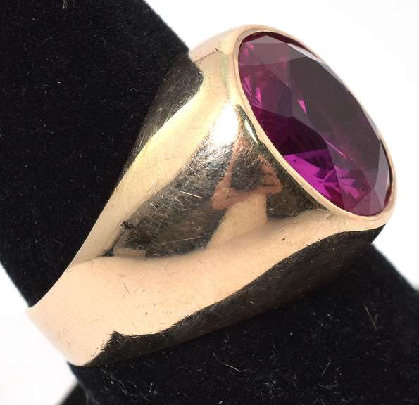 Massive Pink Sapphire Ring in Yellow Gold