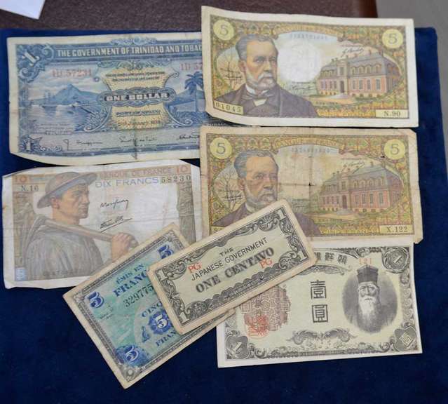 Lot of Foreign Currency and Korean Stamps all Old