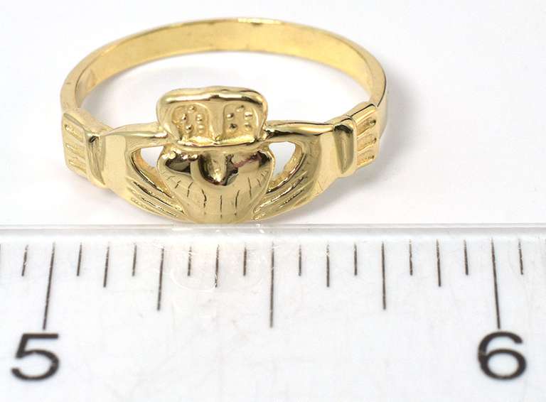 Shiny Claddagh Ring in 14KT Yellow Gold