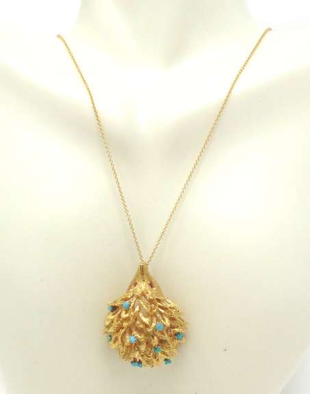 Whimsical 18kt YG Vintage Turquoise Porcupine Pendant