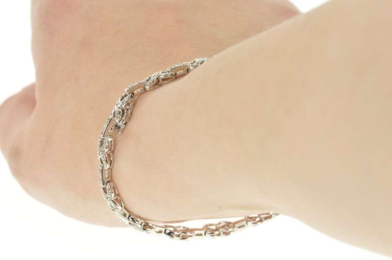 14K White Gold 1.68 Ctw Diamond Encrusted Figure 8 Link Bracelet